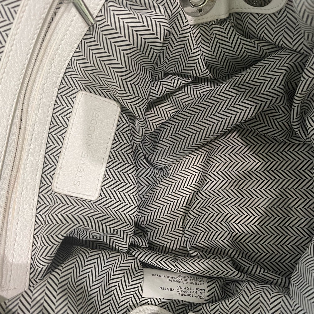 Steve Madden Elegant White Leather Tote Bag - Picture 2 of 8